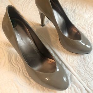 Gray pumps BCBG. Worn once!